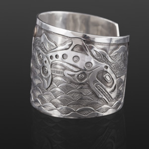 Orca Family Bracelet Kelvin Thompson Salteaux / Haisla Silver, 14k gold 2" x 6"